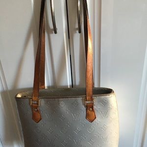 Louis Vuitton patent leather monogram tote in grey